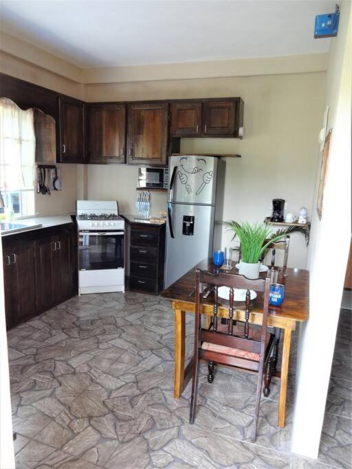 St. George'S Holiday Studio Vacation Of A Lifetime Fontenoy Esterno foto